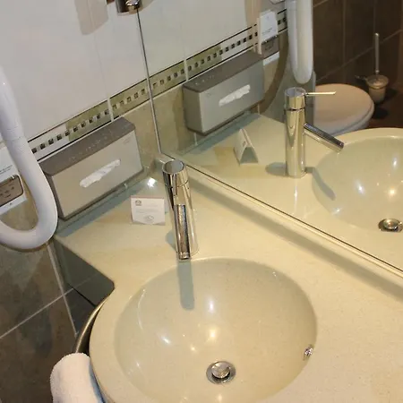 فندق Western Malherbe 4*